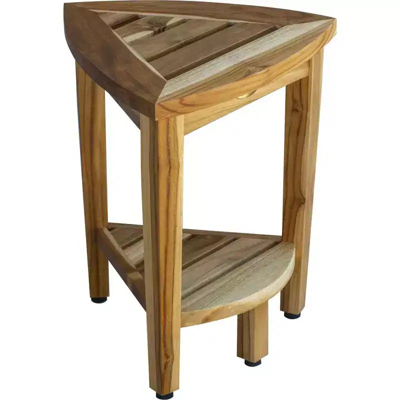 Banc d'angle de douche ou d'extérieur compact en teck avec étagère, finition naturelle