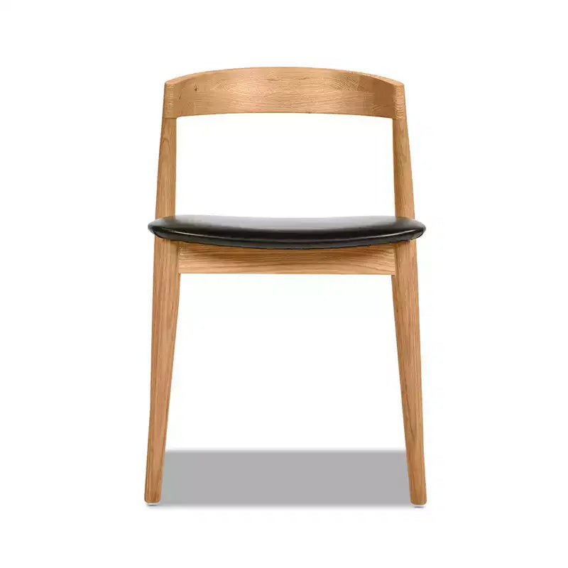Chaise de salle à manger empilable en chêne sculpté de 20,5 po, revêtement en similicuir brun naturel chaud et noir